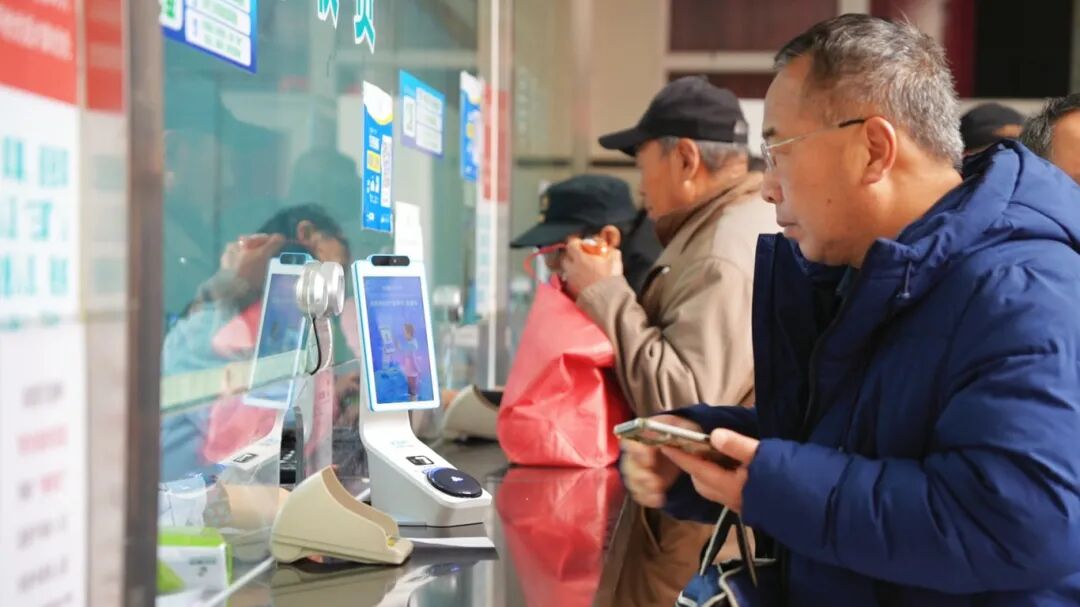 1765421365444027281.jpg auto